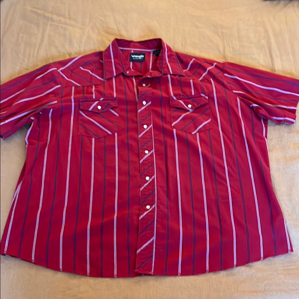 Wrangler Men’s Red Striped Short Sleeve Western Shirt